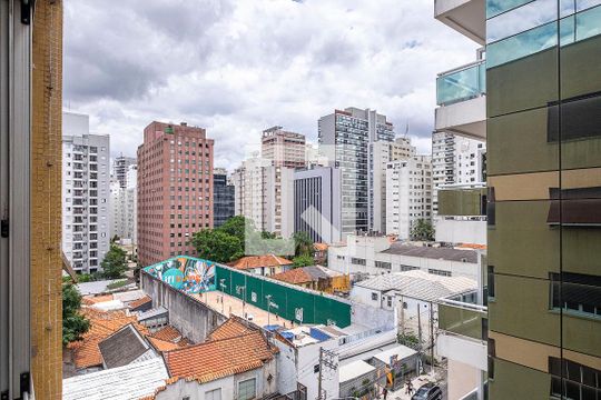Venda de apartamento no Jardim Paulista: 3 quartos, 1 suíte, varanda, aceita pets. — Sala - Vista