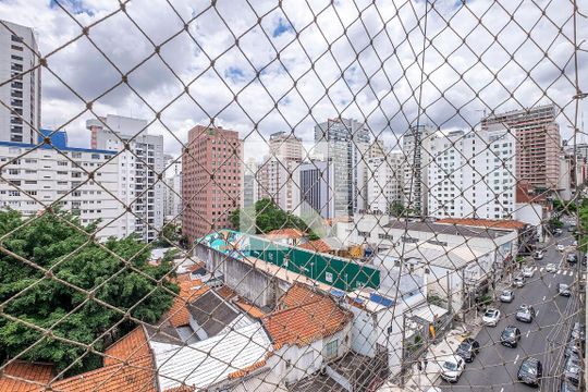 Venda de apartamento no Jardim Paulista: 3 quartos, 1 suíte, varanda, aceita pets. — Suíte - Vista