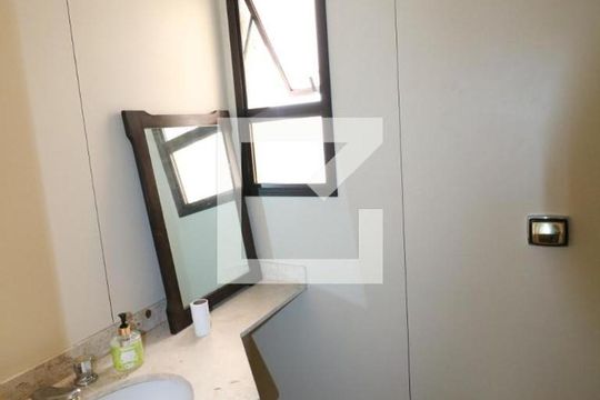 Apartamento à venda com 4 quartos e churrasqueira. — Suite do Quarto 1