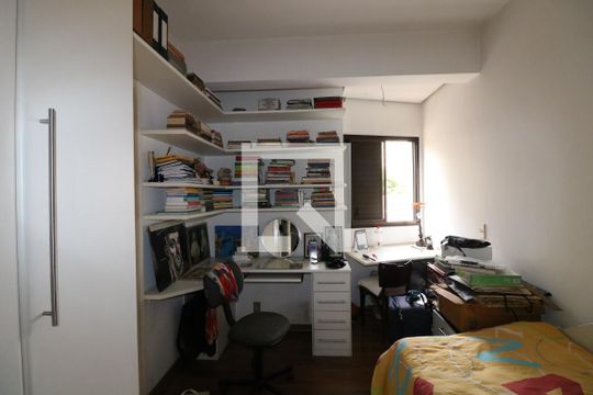 Apartamento à venda com 4 quartos e churrasqueira. — Quarto 2