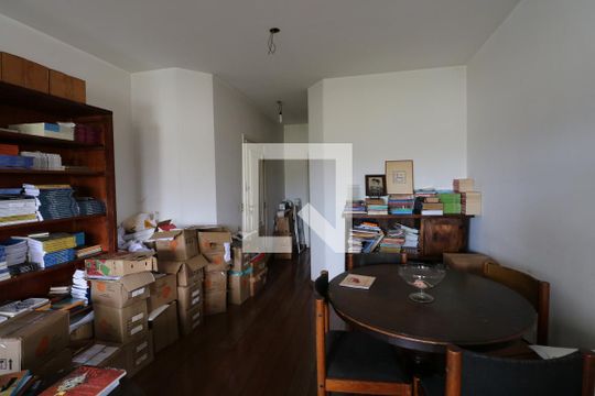 Apartamento à venda com 4 quartos e churrasqueira. — Sala 