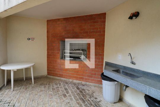 Apartamento à venda com 4 quartos e churrasqueira. — Área comum - Churrasqueira
