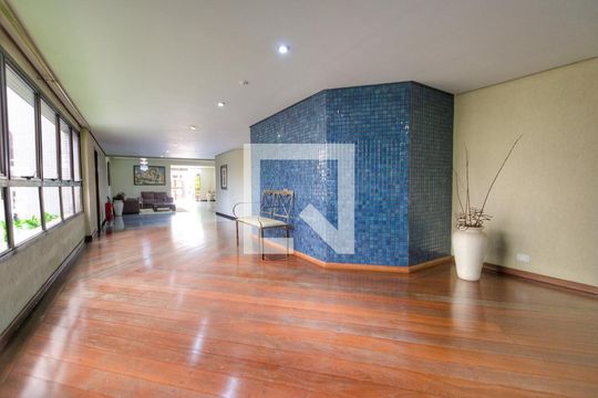 Para comprar apartamento mobiliado com 4 quartos, varanda, piscina e pet-friendly na Vila Mariana. — Hall de Entrada