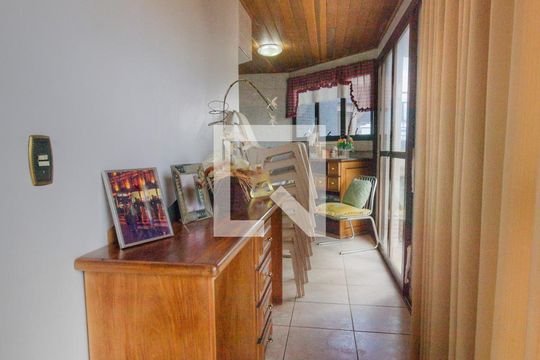 Para comprar apartamento mobiliado com 4 quartos, varanda, piscina e pet-friendly na Vila Mariana. — Cobertura