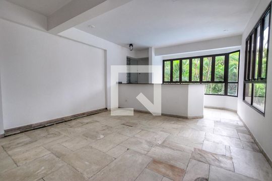 Para comprar apartamento mobiliado com 4 quartos, varanda, piscina e pet-friendly na Vila Mariana. — Área comum - Salão