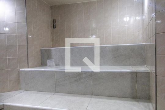 Para comprar apartamento mobiliado com 4 quartos, varanda, piscina e pet-friendly na Vila Mariana. — Área comum - Sauna