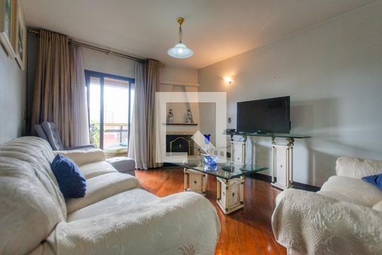 Para comprar apartamento mobiliado com 4 quartos, varanda, piscina e pet-friendly na Vila Mariana. — Sala de Estar
