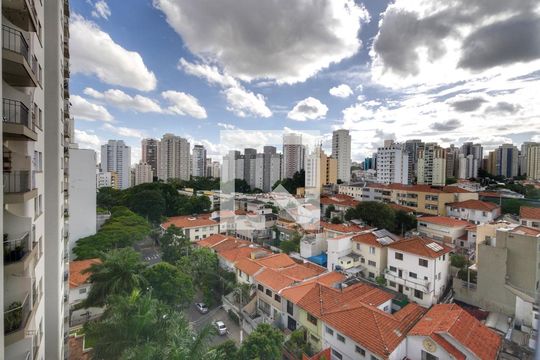 Para comprar apartamento mobiliado com 4 quartos, varanda, piscina e pet-friendly na Vila Mariana. — Cobertura - Vista