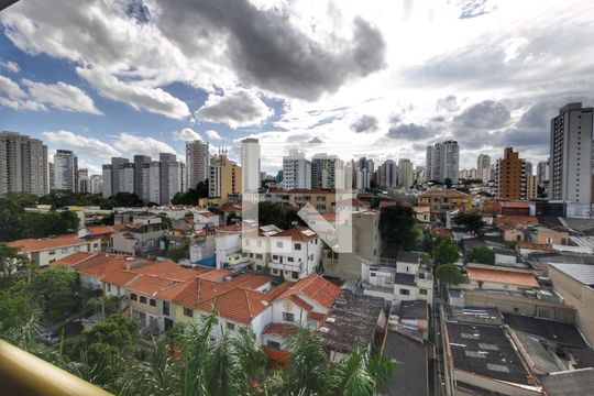 Para comprar apartamento mobiliado com 4 quartos, varanda, piscina e pet-friendly na Vila Mariana. — Varanda - Vista