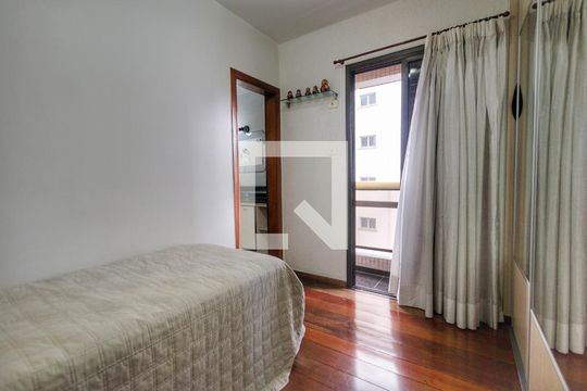 Para comprar apartamento mobiliado com 4 quartos, varanda, piscina e pet-friendly na Vila Mariana. — Quarto 4