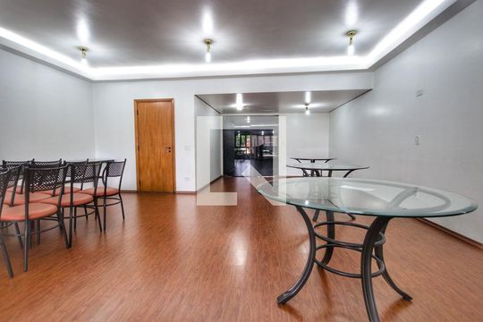 Para comprar apartamento mobiliado com 4 quartos, varanda, piscina e pet-friendly na Vila Mariana. — Área comum - Salão de festas 1