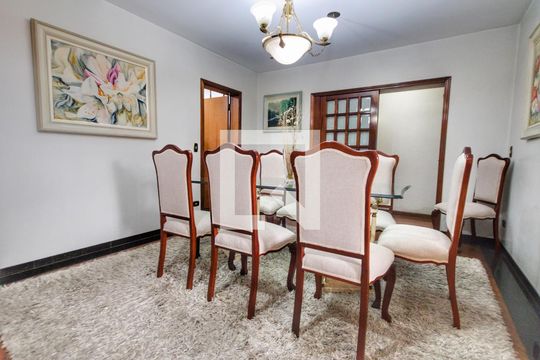 Para comprar apartamento mobiliado com 4 quartos, varanda, piscina e pet-friendly na Vila Mariana. — Sala de Jantar