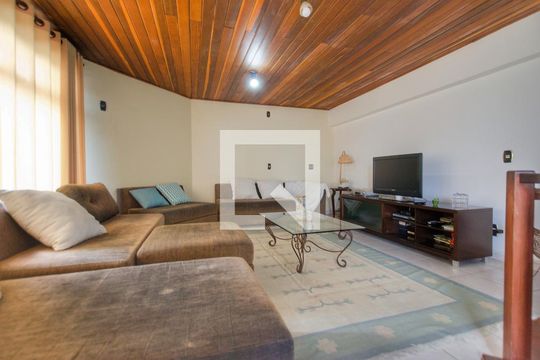 Para comprar apartamento mobiliado com 4 quartos, varanda, piscina e pet-friendly na Vila Mariana. — Cobertura - Sala de Tv