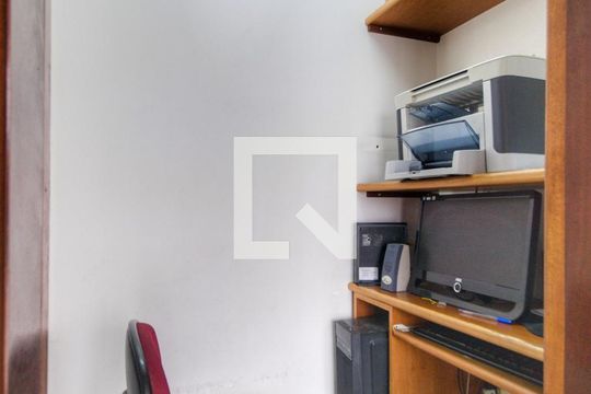 Para comprar apartamento mobiliado com 4 quartos, varanda, piscina e pet-friendly na Vila Mariana. — Cobertura - Escritório