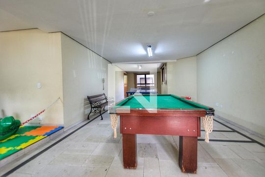Para comprar apartamento mobiliado com 4 quartos, varanda, piscina e pet-friendly na Vila Mariana. — Área comum - Sala de jogos