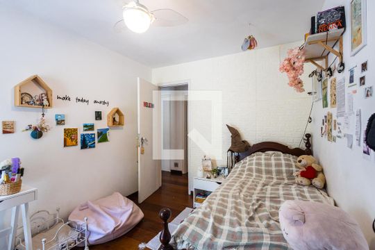 Comprar apartamento com varanda, closet e 4 quartos. — Quarto 2