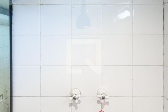 Comprar apartamento com varanda, closet e 4 quartos. — Banheiro da Suíte