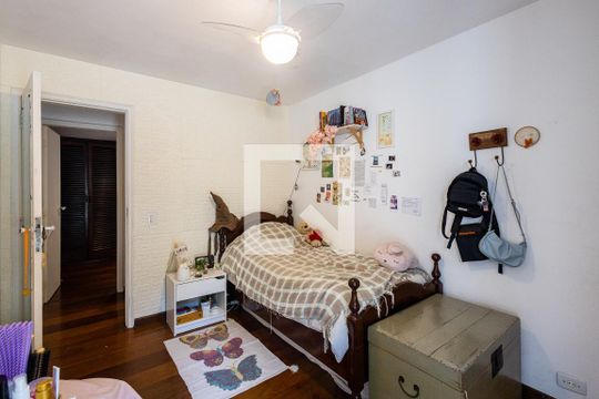 Comprar apartamento com varanda, closet e 4 quartos. — Quarto 2