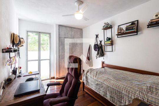 Comprar apartamento com varanda, closet e 4 quartos. — Quarto 1