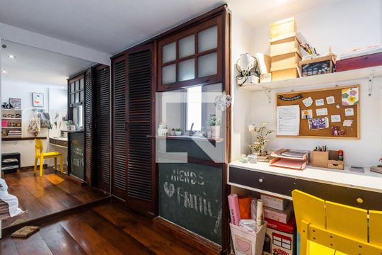 Comprar apartamento com varanda, closet e 4 quartos. — Quarto 3