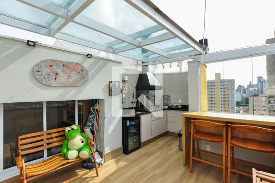Apartamento com 3 quartos e churrasqueira. Compra ideal com churrasqueira no condomínio. — Varanda da Sala