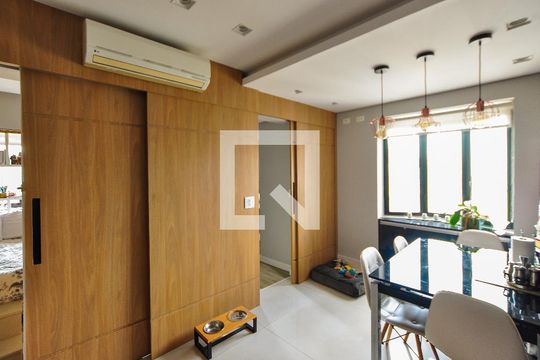 Apartamento com 3 quartos e churrasqueira. Compra ideal com churrasqueira no condomínio. — Sala de Jantar