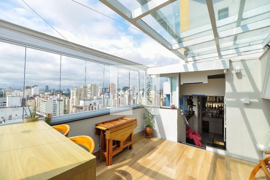 Apartamento com 3 quartos e churrasqueira. Compra ideal com churrasqueira no condomínio. — Varanda da Sala