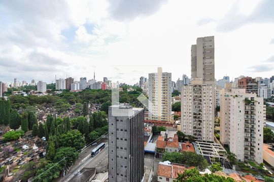 Apartamento com 3 quartos e churrasqueira. Compra ideal com churrasqueira no condomínio. — Vista do Quarto 1