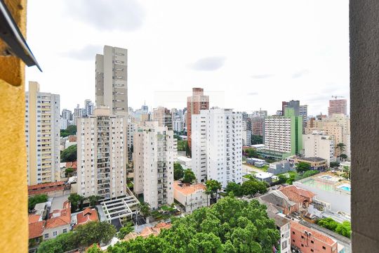 Apartamento com 3 quartos e churrasqueira. Compra ideal com churrasqueira no condomínio. — Vista do Quarto 2