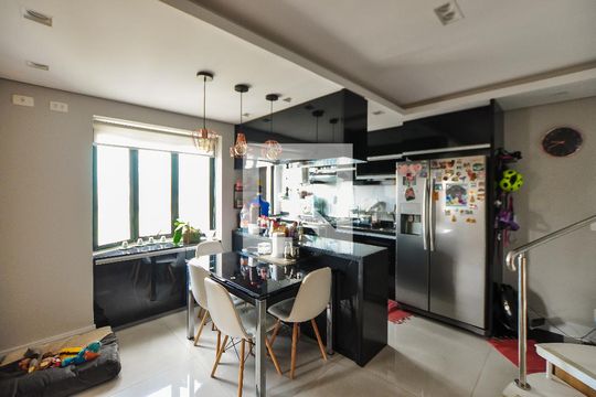 Apartamento com 3 quartos e churrasqueira. Compra ideal com churrasqueira no condomínio. — Sala de Jantar