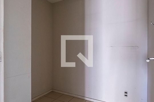 Apartamento à venda, com 335 m², 3 quartos e 4 vagas — Área de Serviço - Quarto