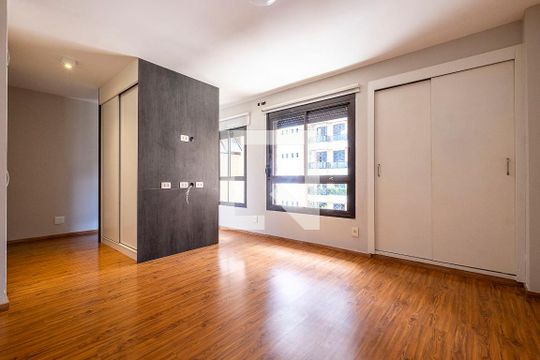 Apartamento à venda, com 335 m², 3 quartos e 4 vagas — Suíte 1