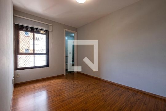 Apartamento à venda, com 335 m², 3 quartos e 4 vagas — Suíte 3