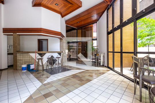 Apartamento à venda, com 335 m², 3 quartos e 4 vagas — Salão de Festas