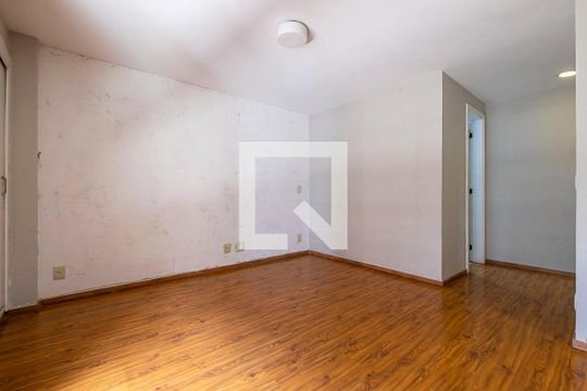 Apartamento à venda, com 335 m², 3 quartos e 4 vagas — Suíte 1