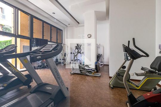 Apartamento à venda, com 335 m², 3 quartos e 4 vagas — Academia