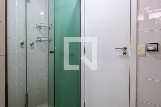 Apartamento à venda, com 335 m², 3 quartos e 4 vagas — Suíte 1 - Banheiro 1
