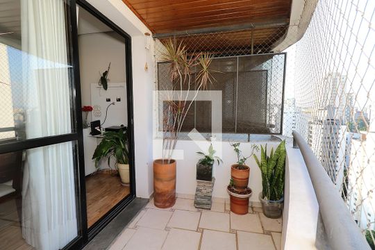 Apartamento à venda com 4 quartos, varanda e churrasqueira. — Varanda Sala 2
