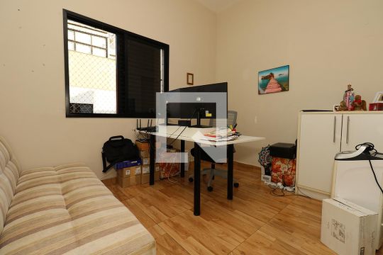 Apartamento à venda com 4 quartos, varanda e churrasqueira. — Quarto 3 Suíte