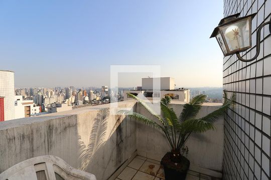 Apartamento à venda com 4 quartos, varanda e churrasqueira. — Varanda da Sala