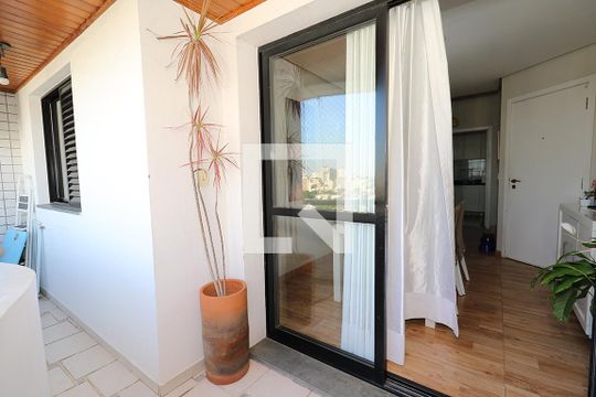 Apartamento à venda com 4 quartos, varanda e churrasqueira. — Varanda Sala 2