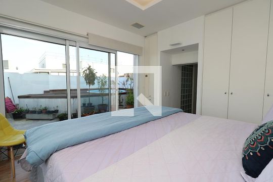Apartamento à venda com 4 quartos, varanda e churrasqueira. — Quarto 1 Suíte