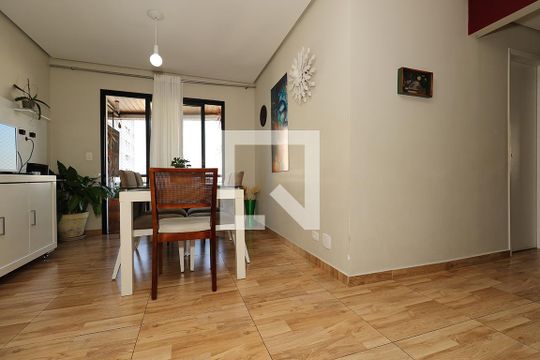 Apartamento à venda com 4 quartos, varanda e churrasqueira. — Sala 2