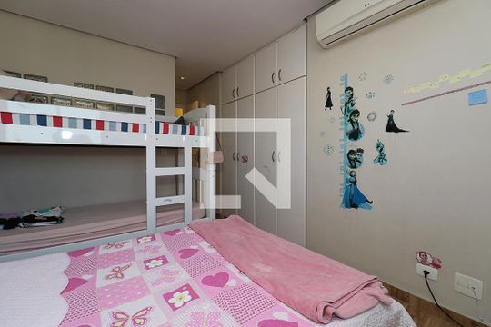 Apartamento à venda com 4 quartos, varanda e churrasqueira. — Quarto 4 Suíte