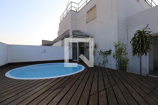 Apartamento à venda com 4 quartos, varanda e churrasqueira. — Terraço e Piscina