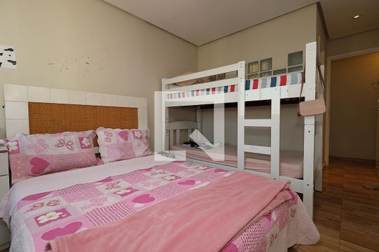Apartamento à venda com 4 quartos, varanda e churrasqueira. — Quarto 4 Suíte