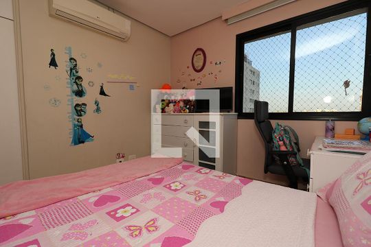 Apartamento à venda com 4 quartos, varanda e churrasqueira. — Quarto 4 Suíte