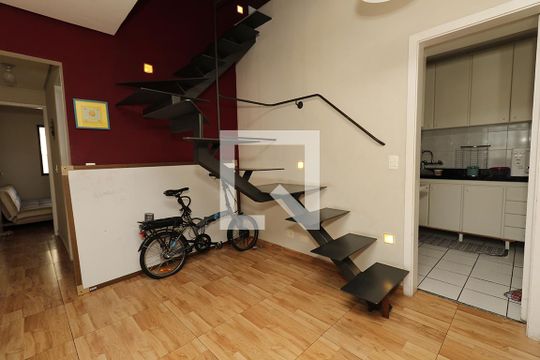Apartamento à venda com 4 quartos, varanda e churrasqueira. — Sala 2