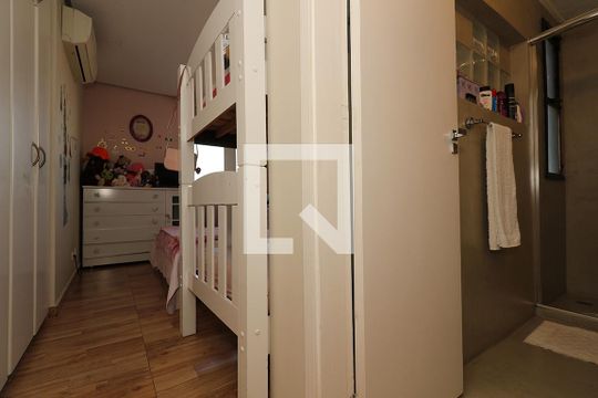 Apartamento à venda com 4 quartos, varanda e churrasqueira. — Quarto 4 Suíte