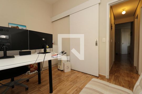 Apartamento à venda com 4 quartos, varanda e churrasqueira. — Quarto 3 Suíte
